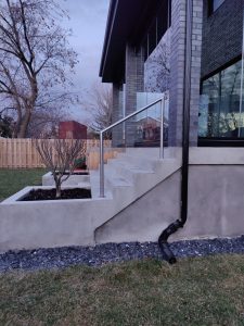 Garde-corps et escalier en métal